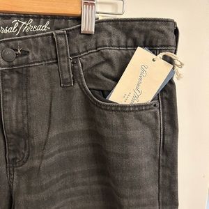 Size 8 BNWT Universal High Rise Skinny Jeans